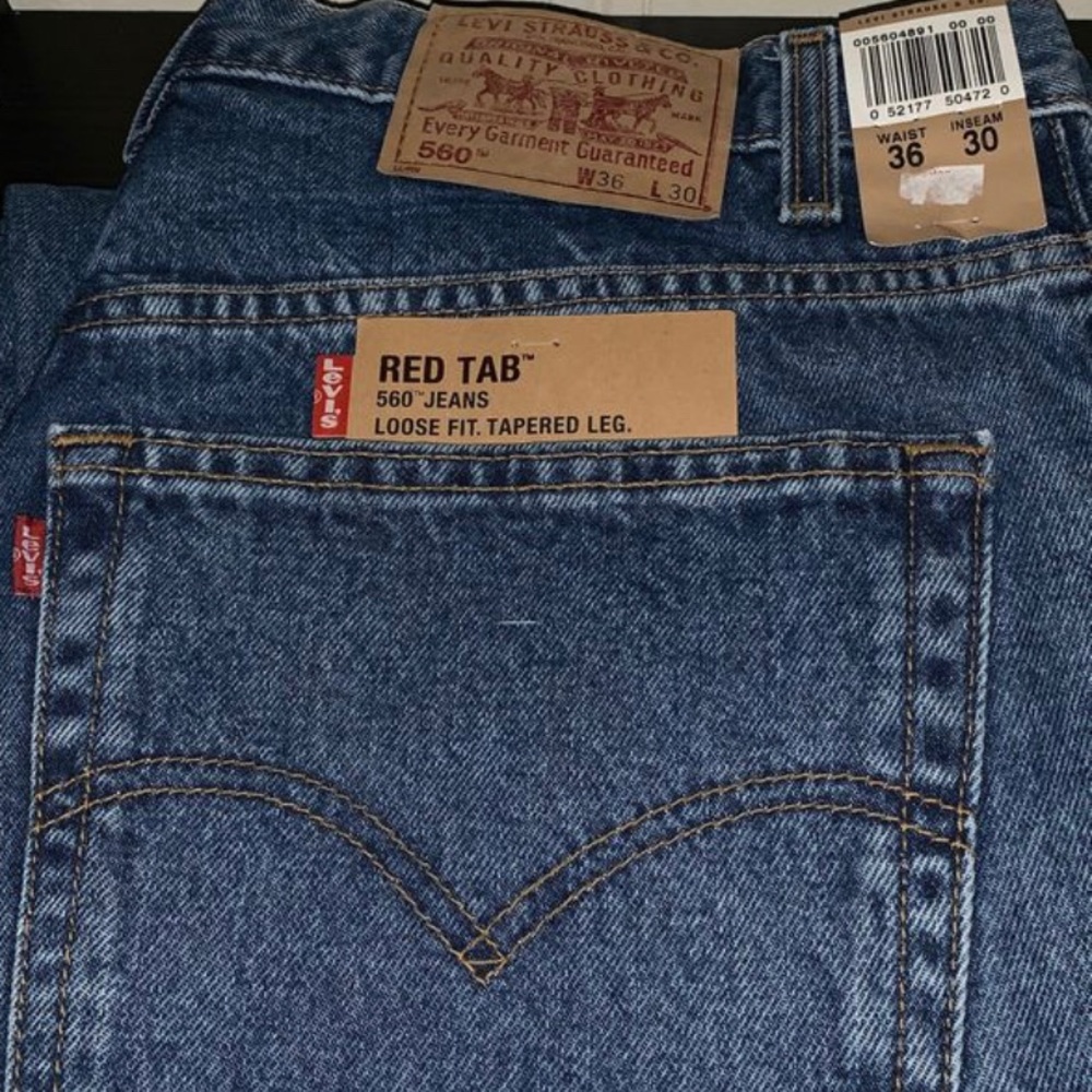 New with tags Levi jeans red tan 560 loose fit
